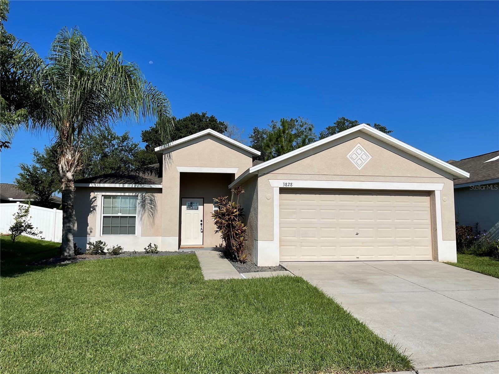 Details for 3828 Hampton Hills Drive, LAKELAND, FL 33810