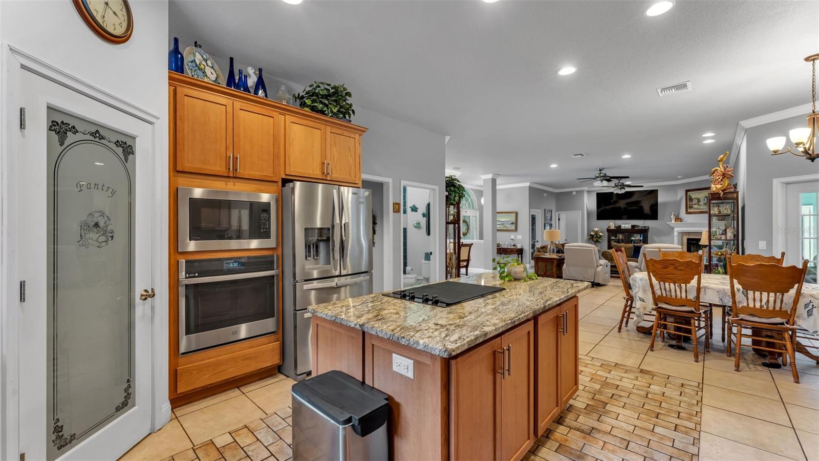 Image 16 of 71 For 7265 Millbrook Oaks Drive