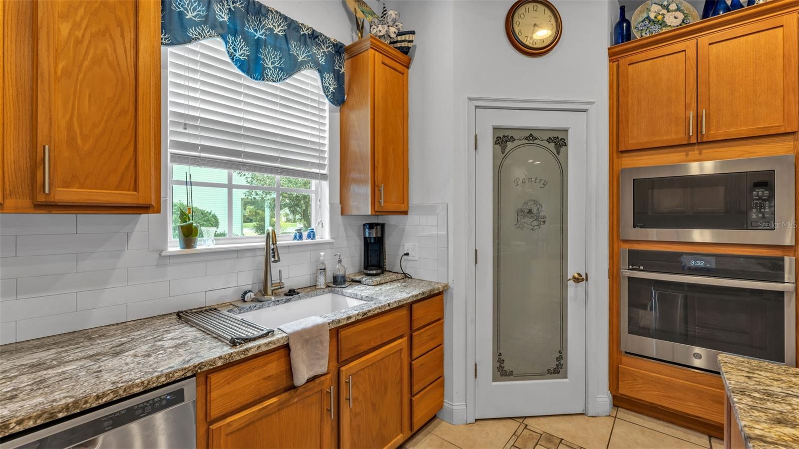 Image 17 of 71 For 7265 Millbrook Oaks Drive