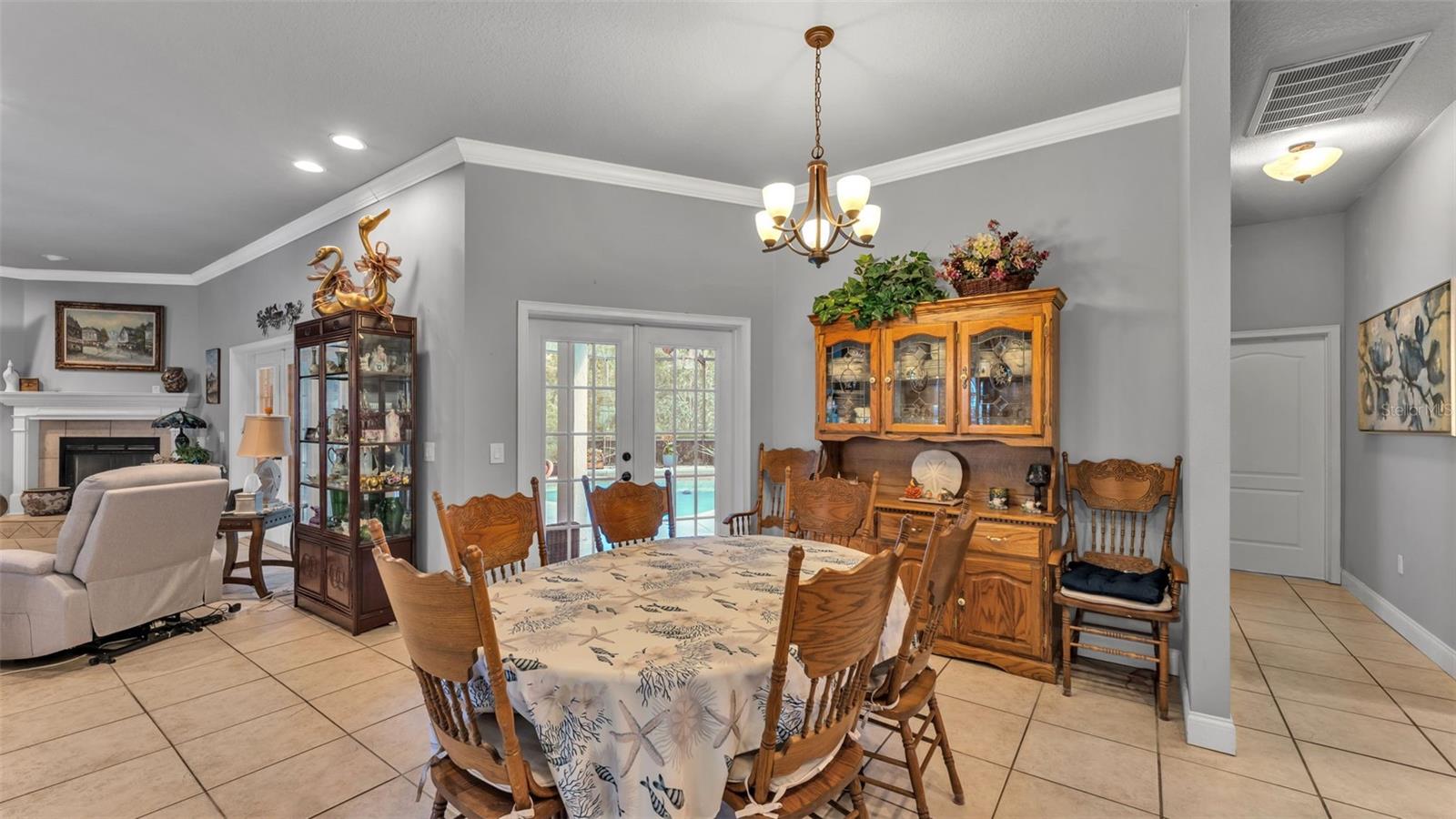 Image 19 of 71 For 7265 Millbrook Oaks Drive