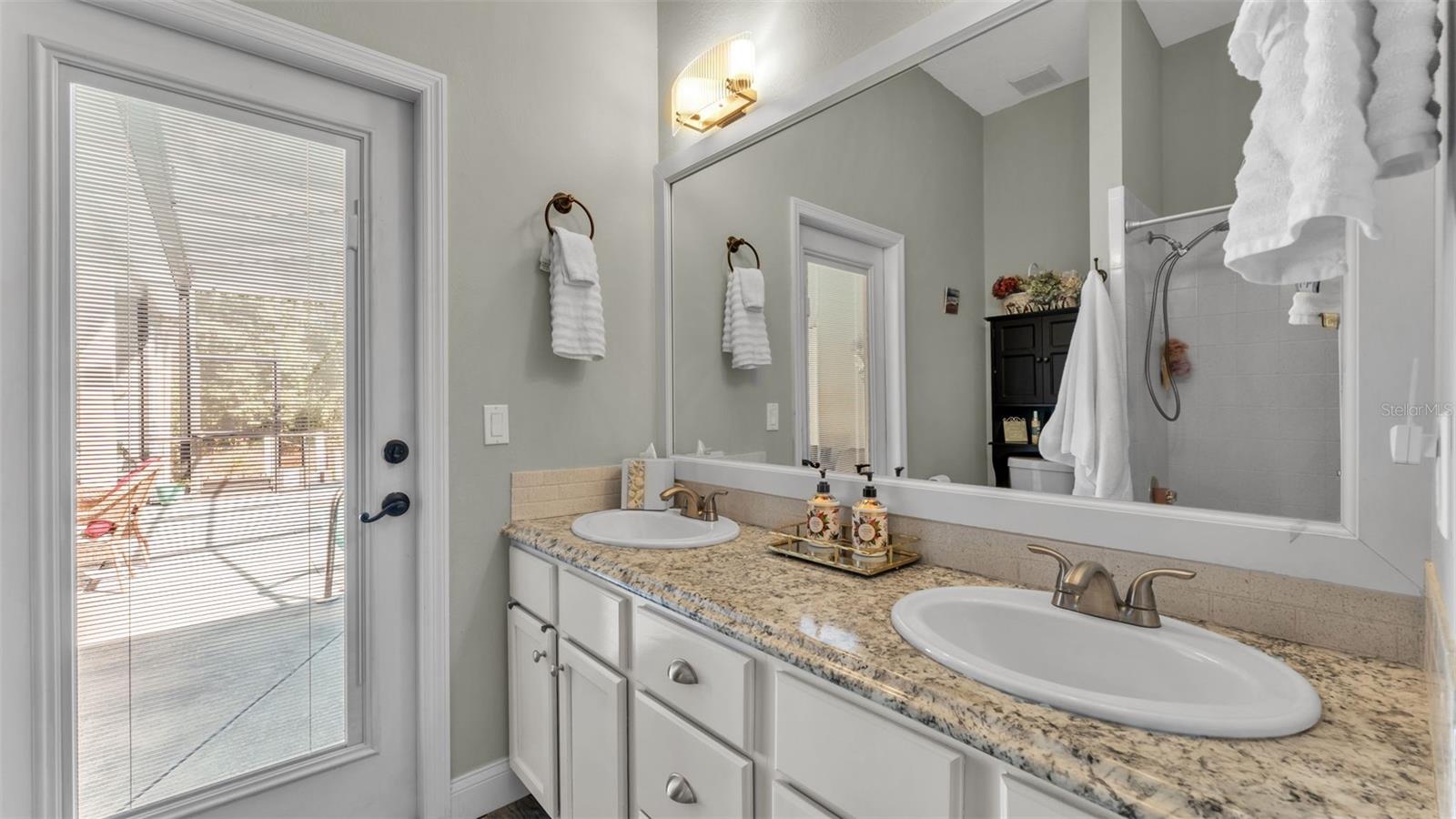 Image 43 of 71 For 7265 Millbrook Oaks Drive