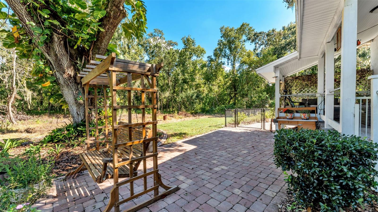 Image 54 of 71 For 7265 Millbrook Oaks Drive