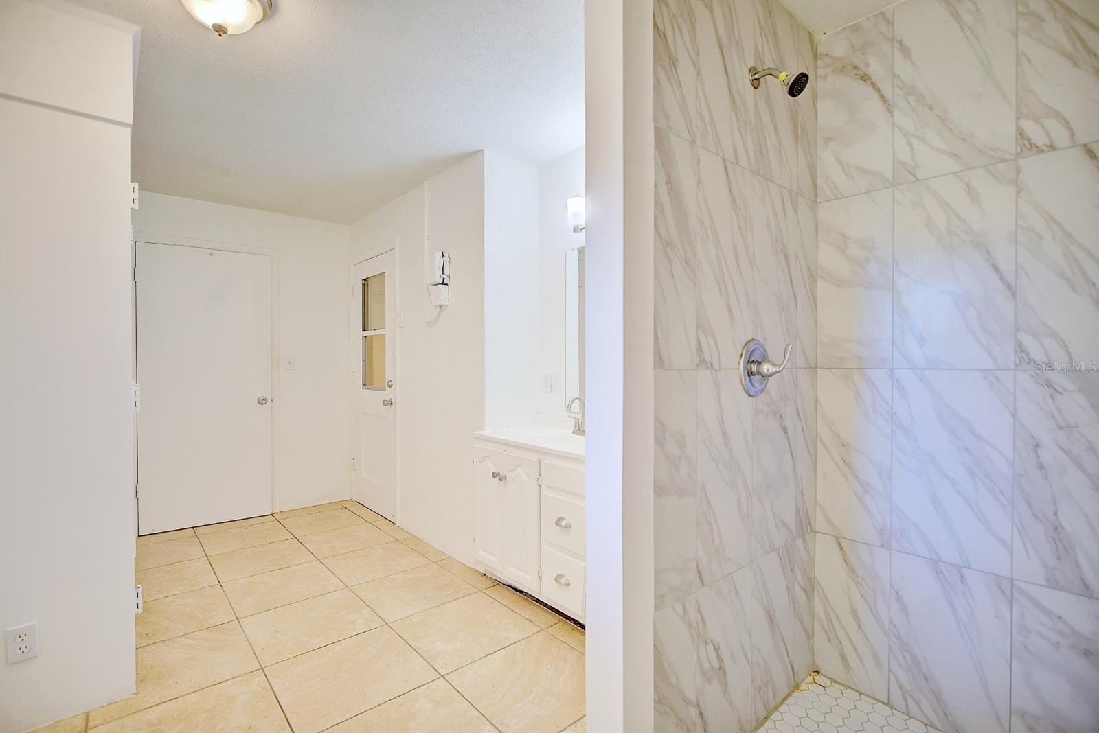 Image 14 of 30 For 2706 Kingswood Drive