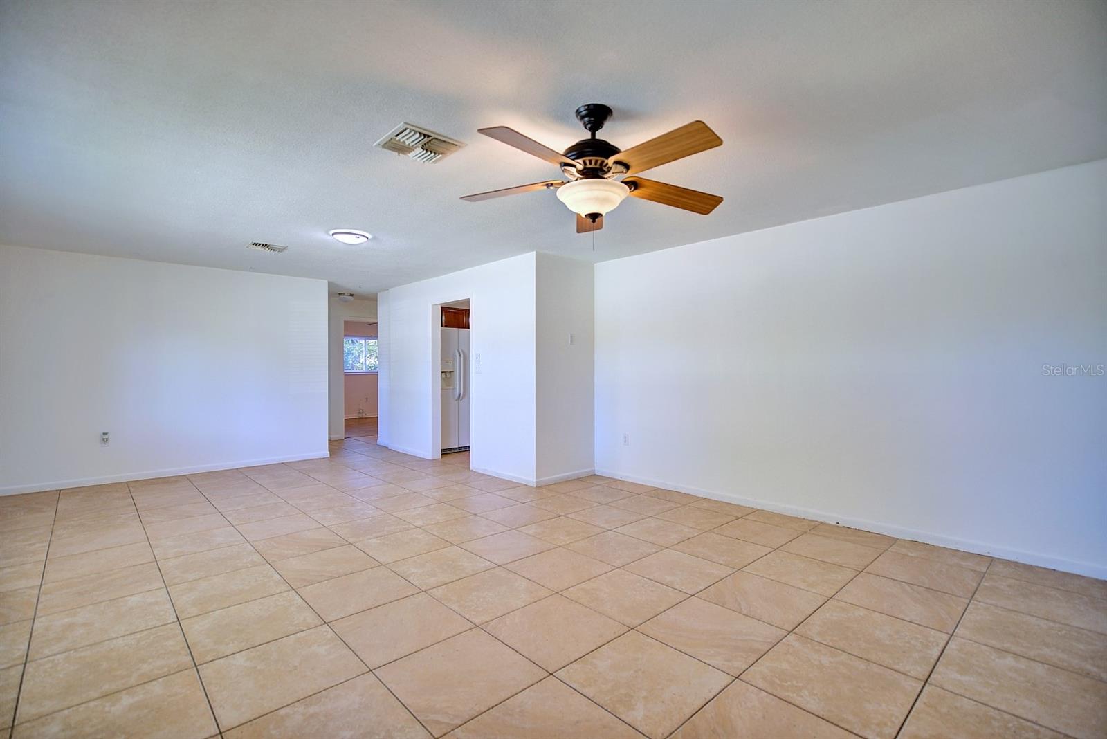 Image 4 of 30 For 2706 Kingswood Drive