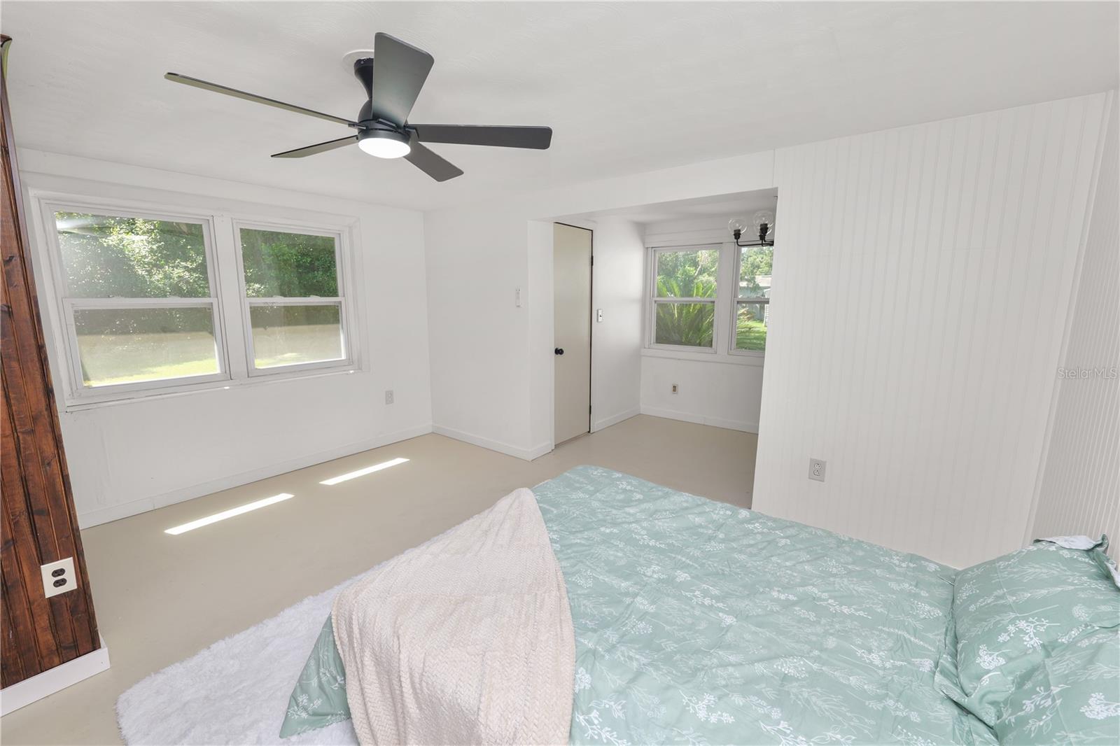 Image 15 of 30 For 4070 Willow Oak Road