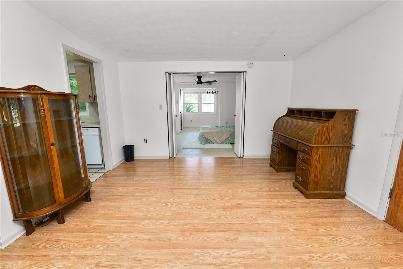 Image 5 of 30 For 4070 Willow Oak Road
