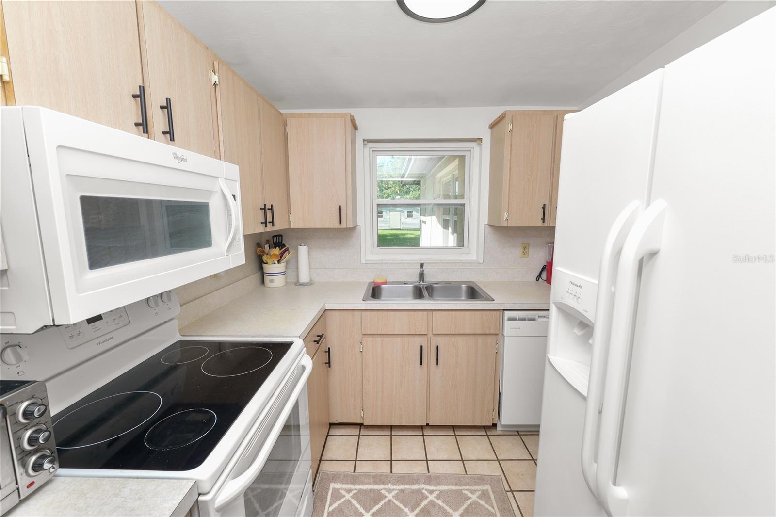 Image 9 of 30 For 4070 Willow Oak Road