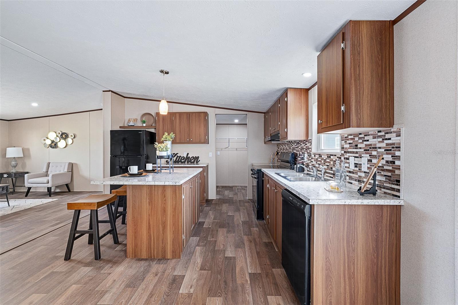 Image 13 of 35 For 8150 Cherokee Road