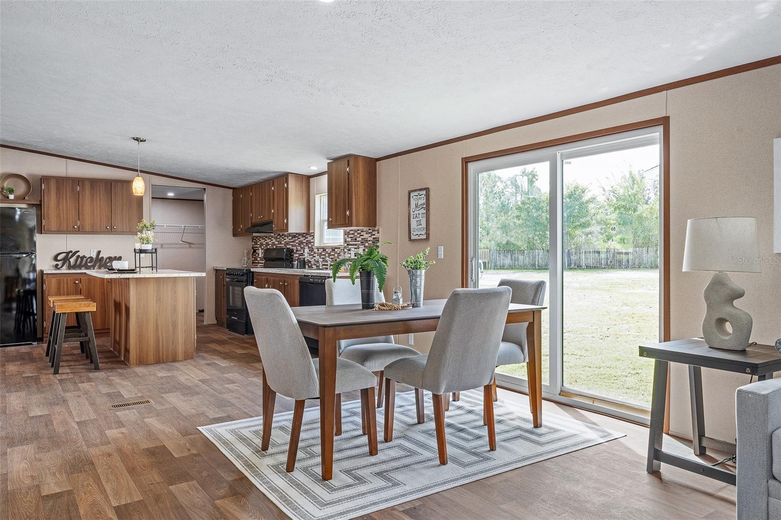 Image 17 of 35 For 8150 Cherokee Road