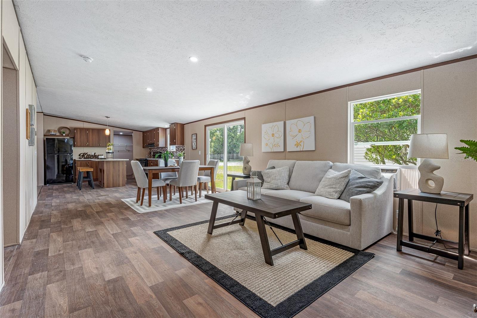 Image 20 of 35 For 8150 Cherokee Road