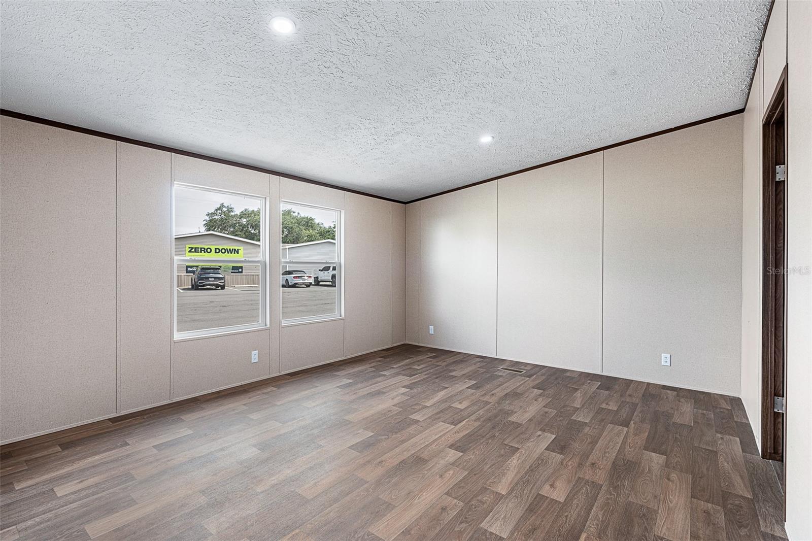 Image 23 of 35 For 8150 Cherokee Road