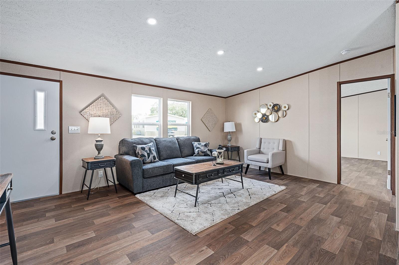 Image 5 of 35 For 8150 Cherokee Road