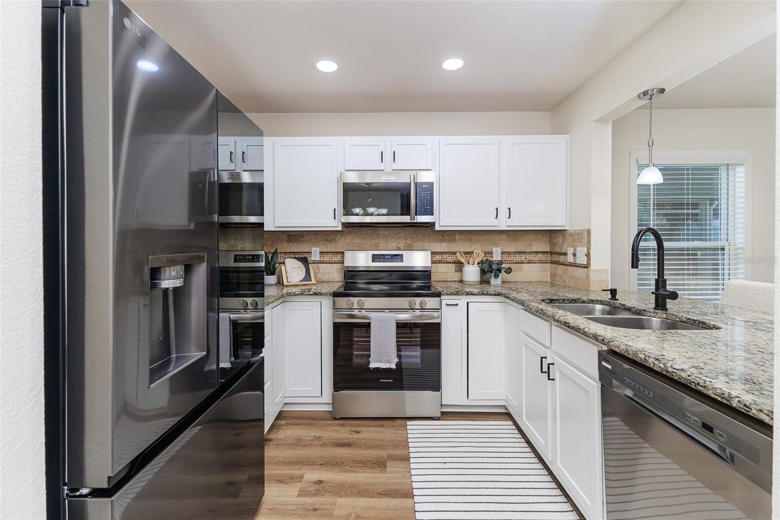 Image 10 of 29 For 6610 Crescent Loop