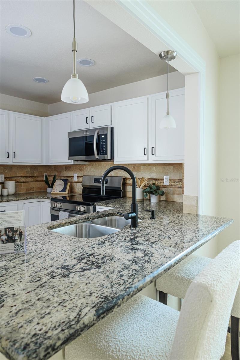 Image 12 of 29 For 6610 Crescent Loop