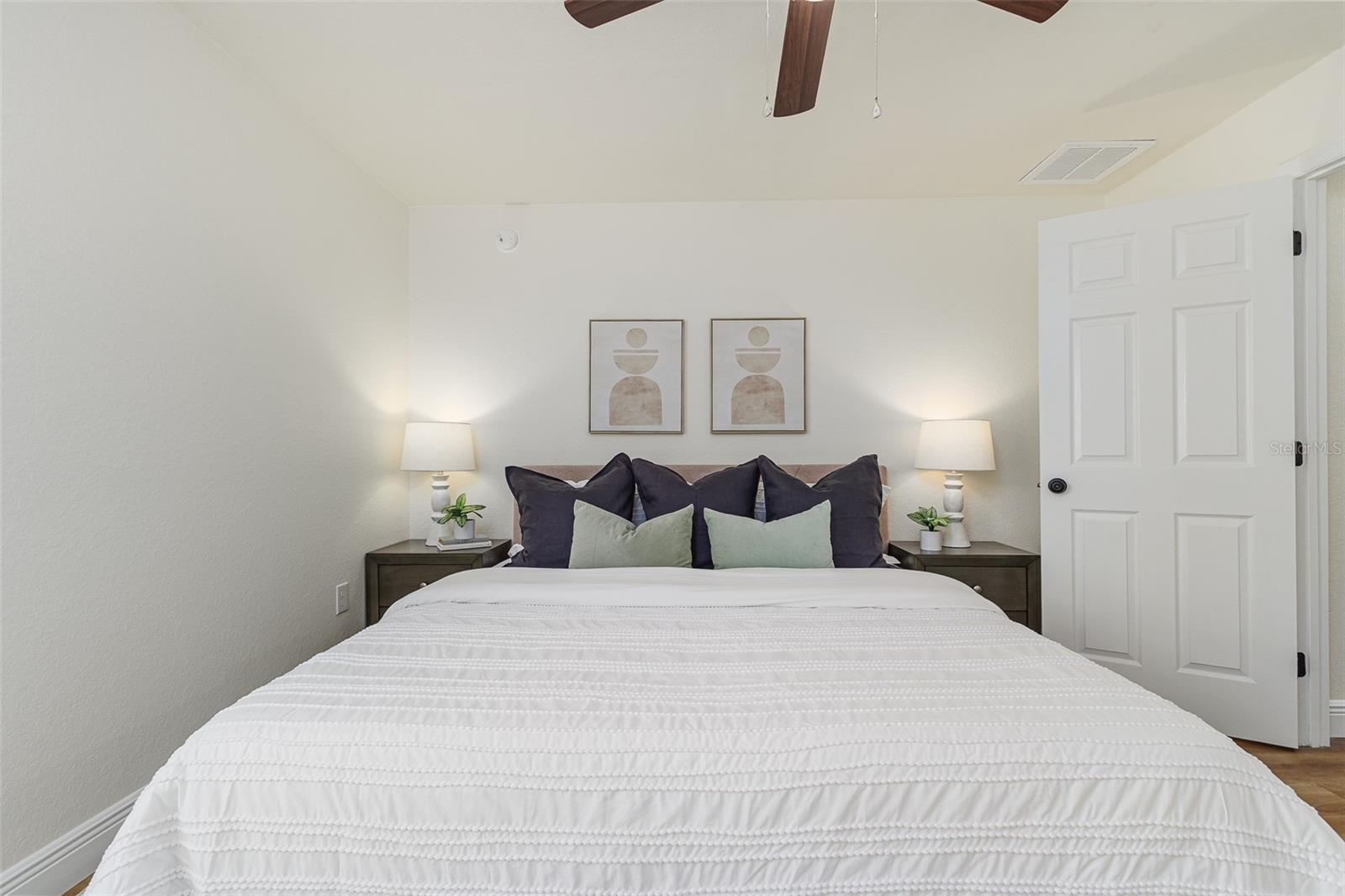 Image 16 of 29 For 6610 Crescent Loop