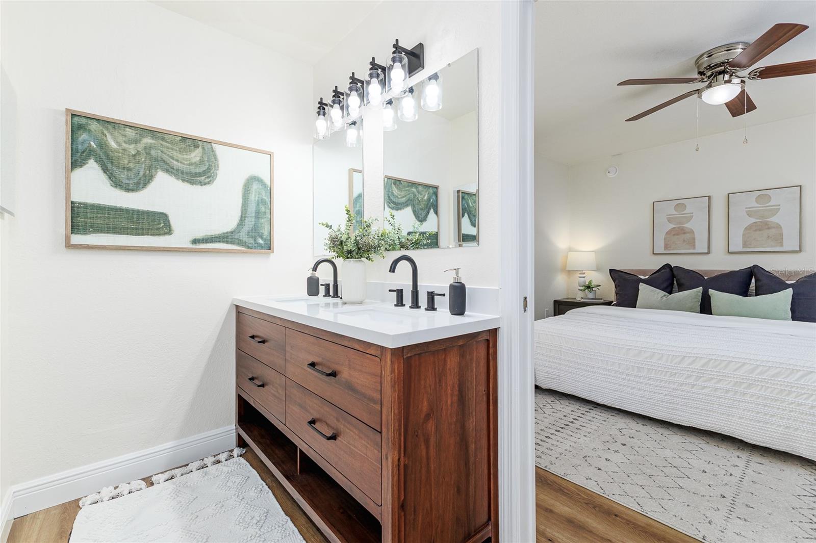 Image 18 of 29 For 6610 Crescent Loop