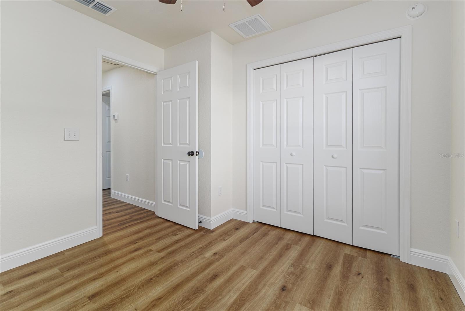 Image 21 of 29 For 6610 Crescent Loop