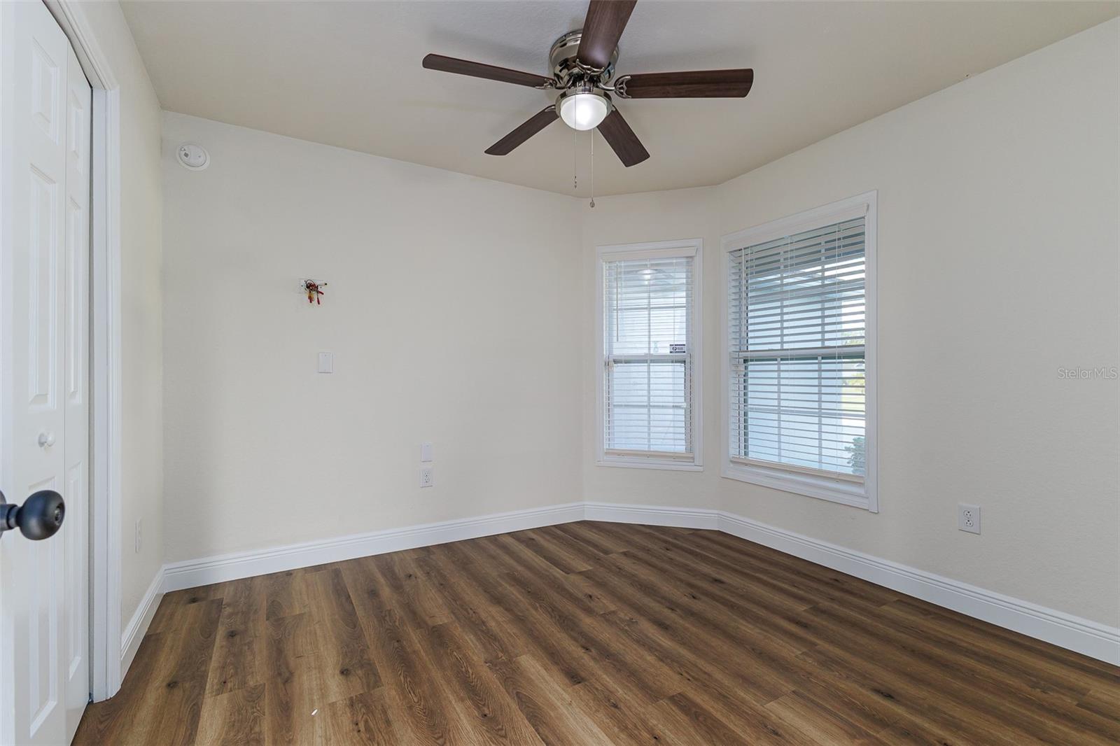 Image 22 of 29 For 6610 Crescent Loop