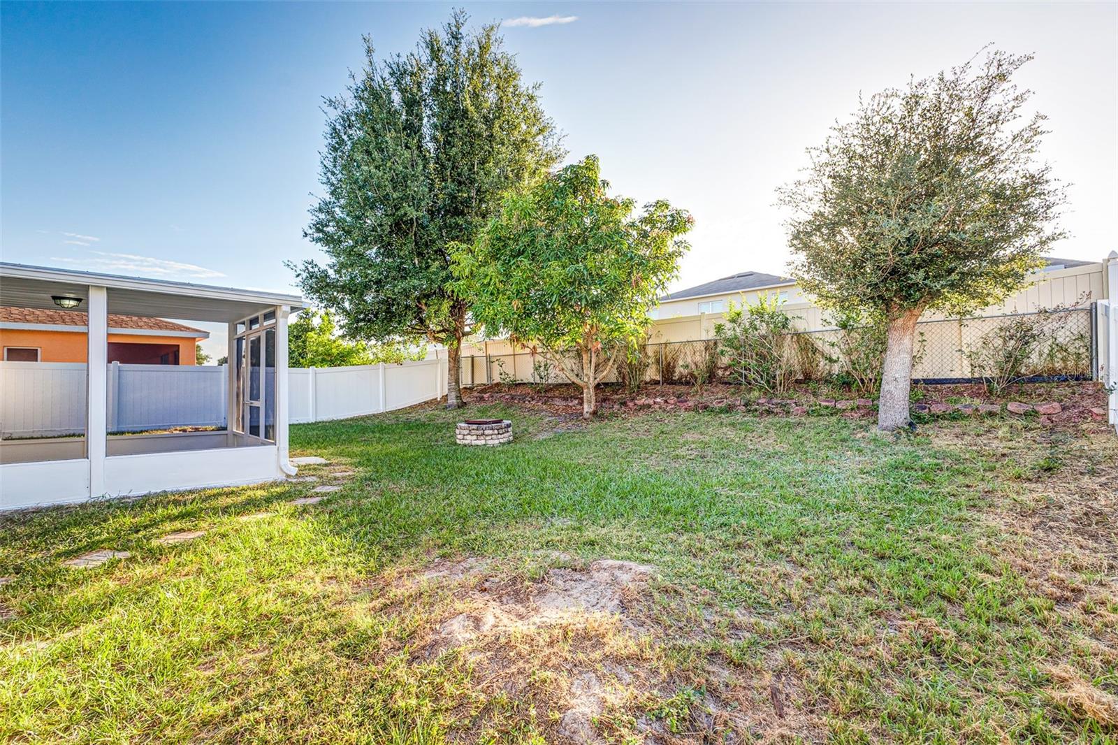 Image 27 of 29 For 6610 Crescent Loop