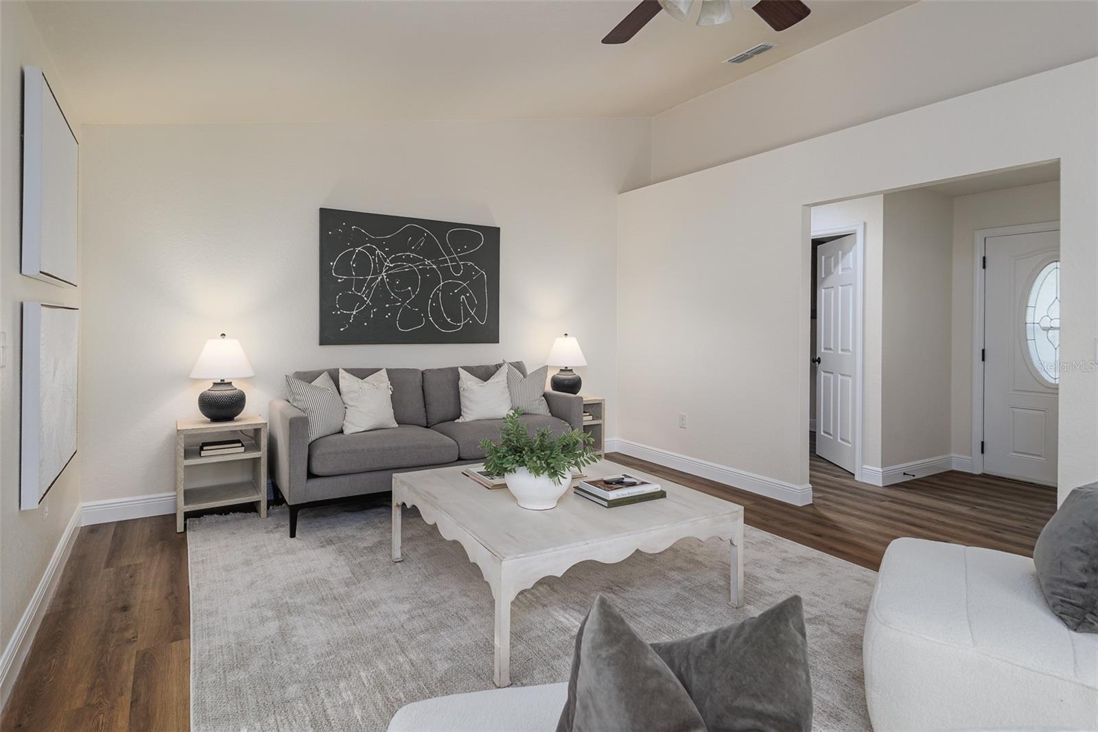 Image 4 of 29 For 6610 Crescent Loop