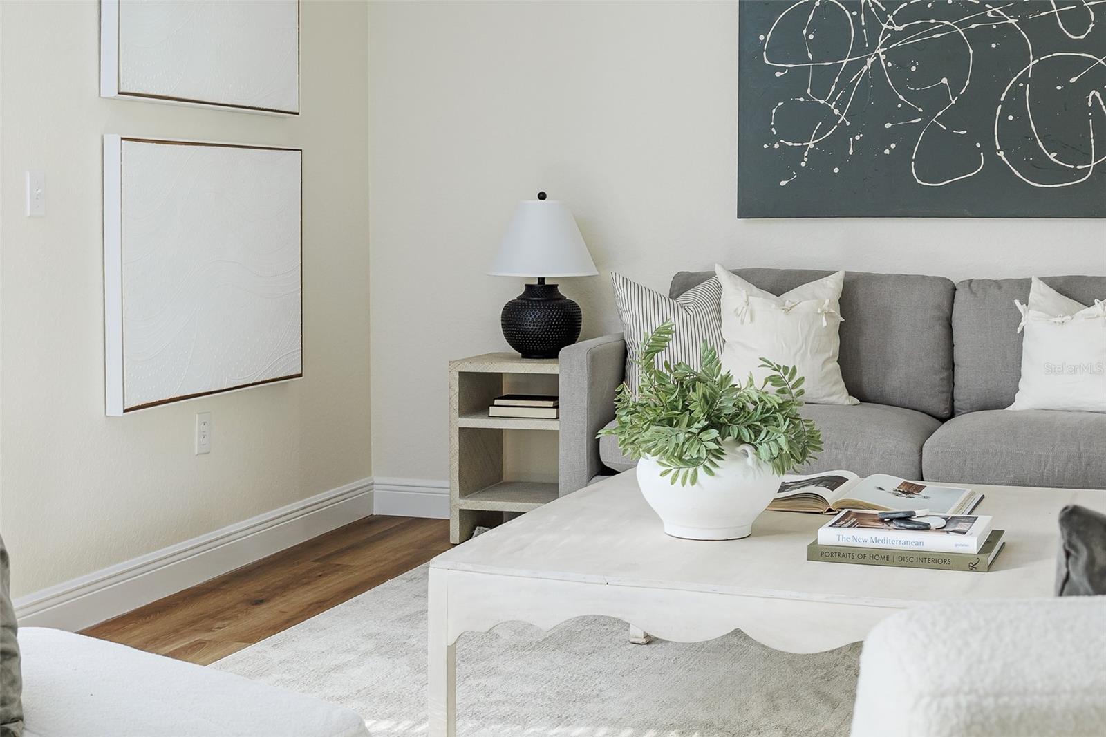 Image 6 of 29 For 6610 Crescent Loop