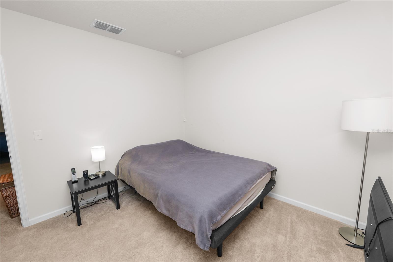 Image 27 of 35 For 913 Eagle Rock Terrace