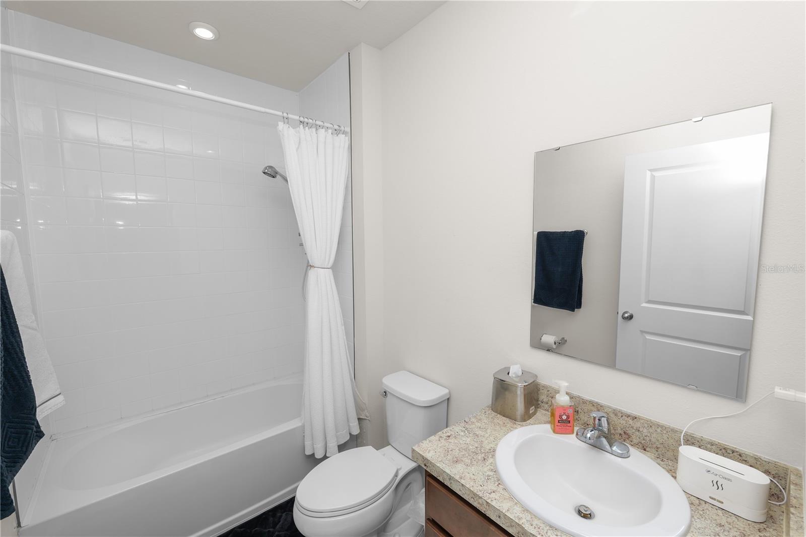 Image 29 of 35 For 913 Eagle Rock Terrace