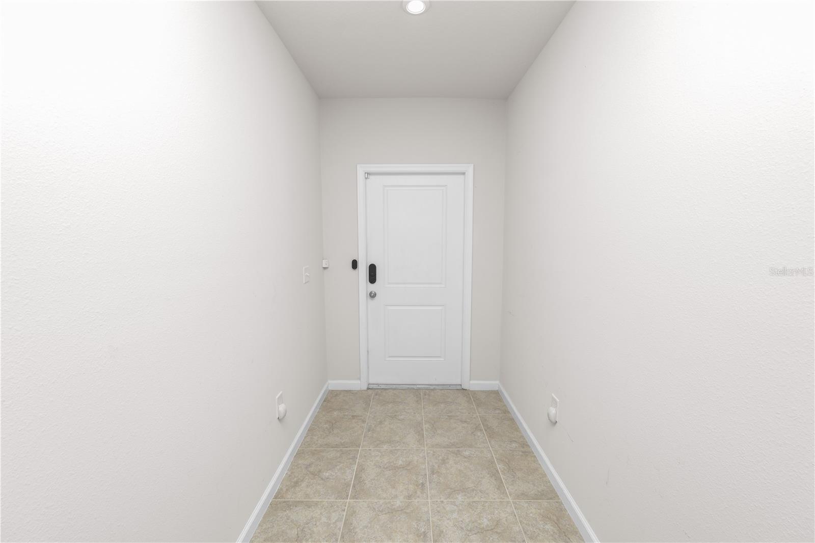 Image 3 of 35 For 913 Eagle Rock Terrace