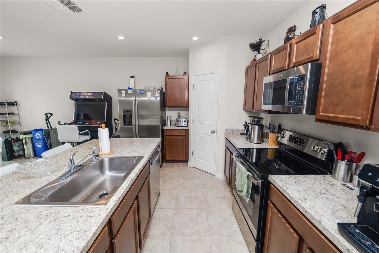 Image 5 of 35 For 913 Eagle Rock Terrace