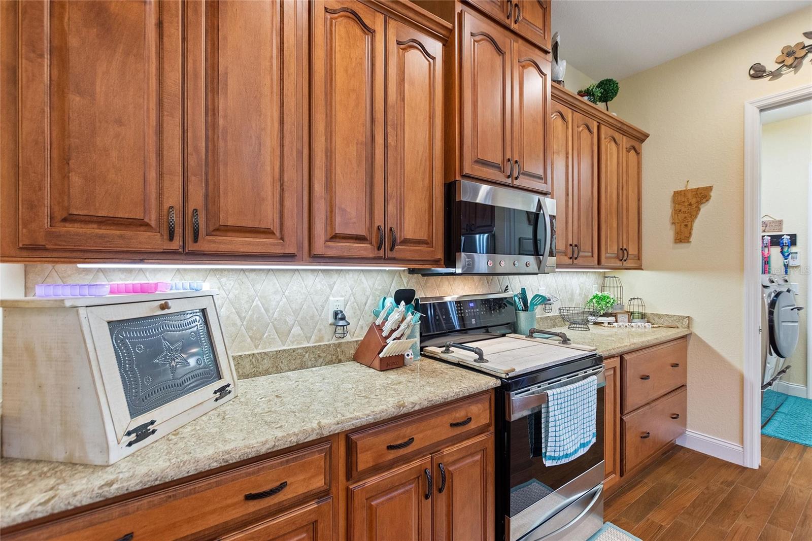 Image 32 of 55 For 416 Motorcoach Drive S