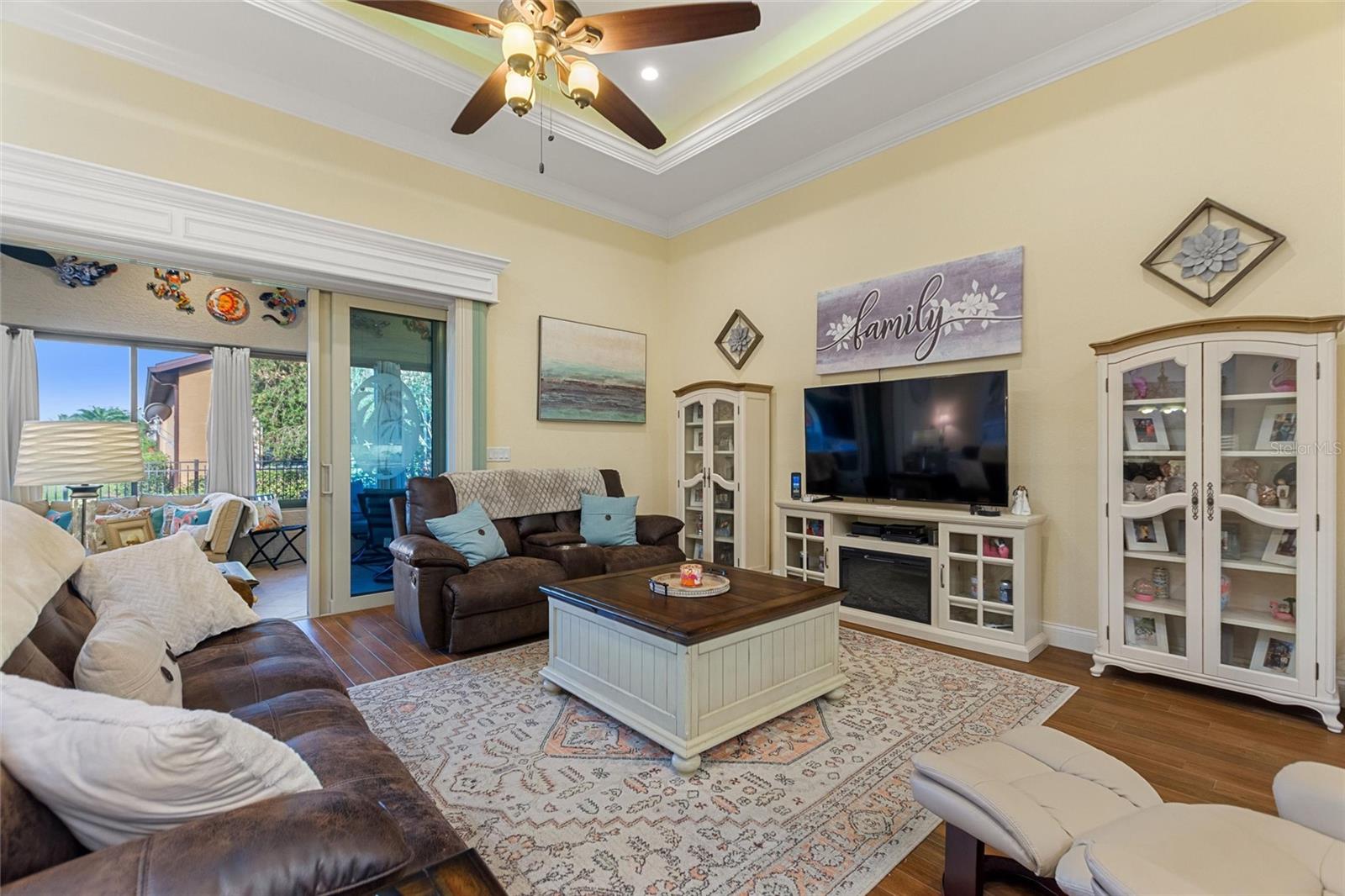 Image 39 of 55 For 416 Motorcoach Drive S