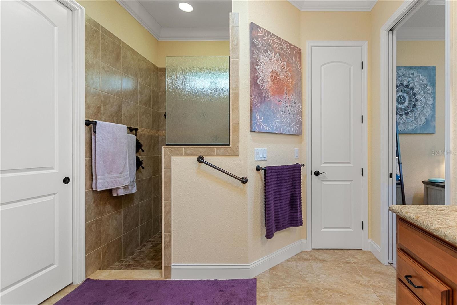 Image 45 of 55 For 416 Motorcoach Drive S