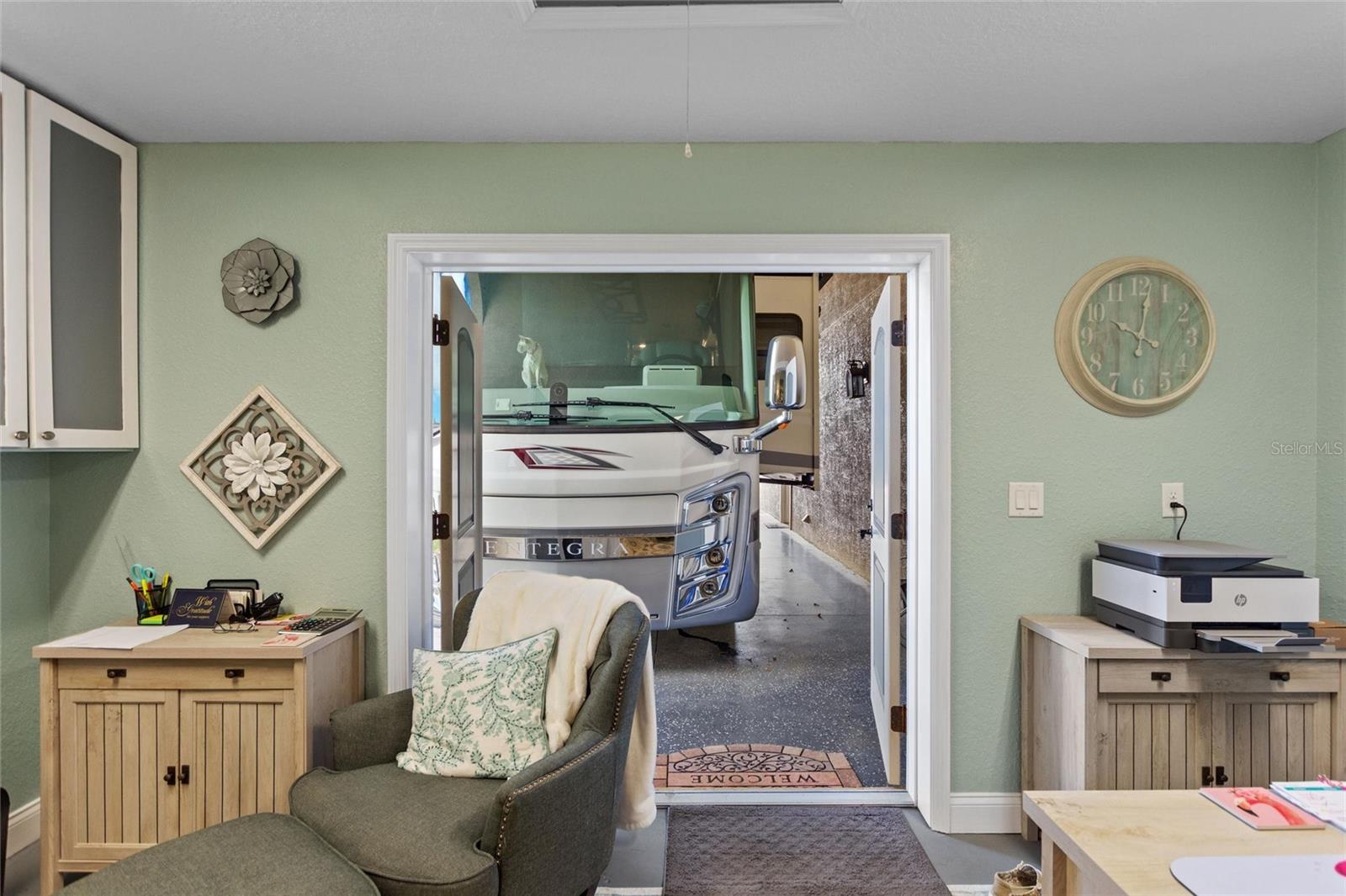 Image 54 of 55 For 416 Motorcoach Drive S