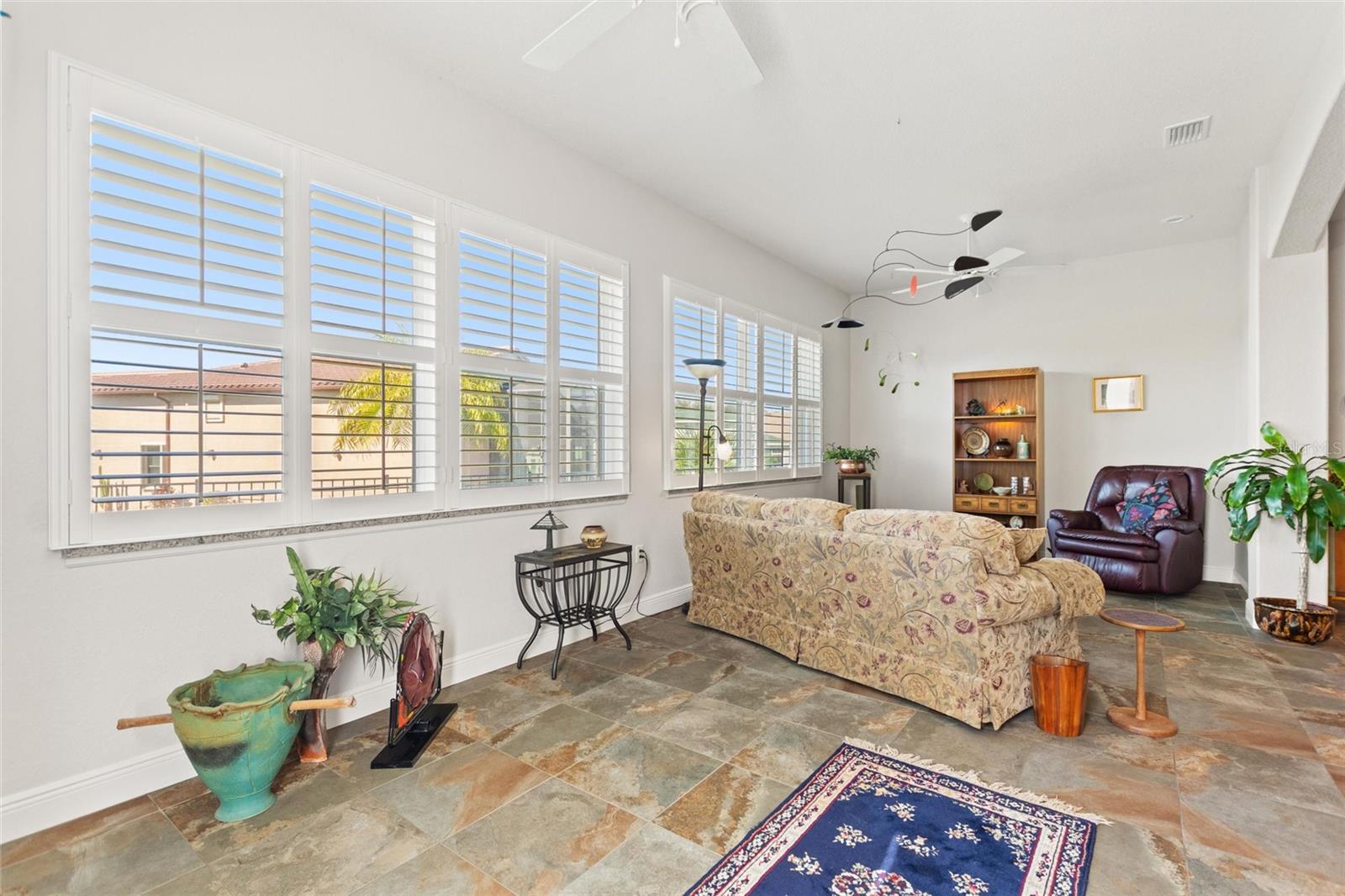 Image 36 of 61 For 520 Homecoming Way