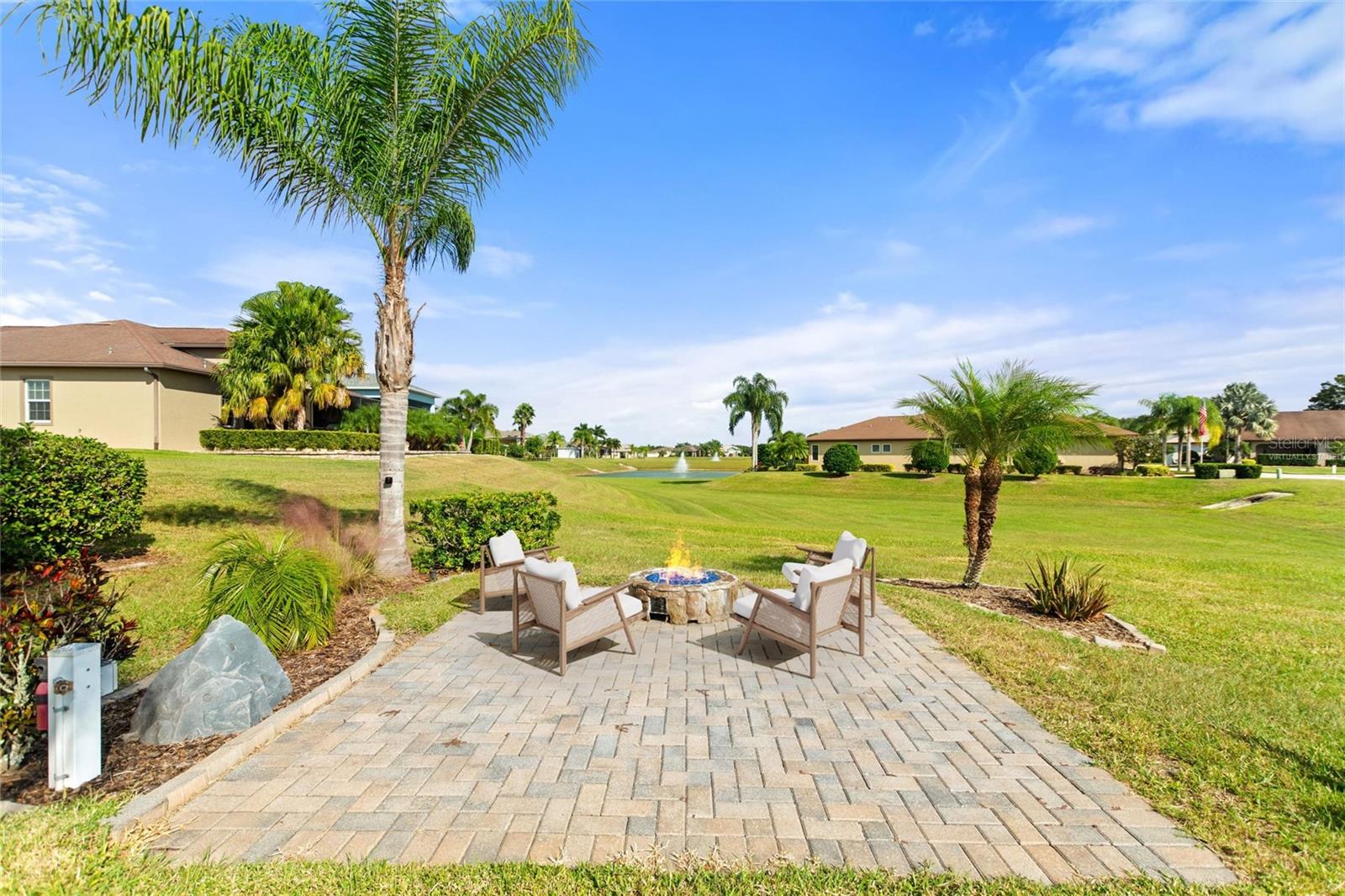 Image 16 of 57 For 561 Meandering Way