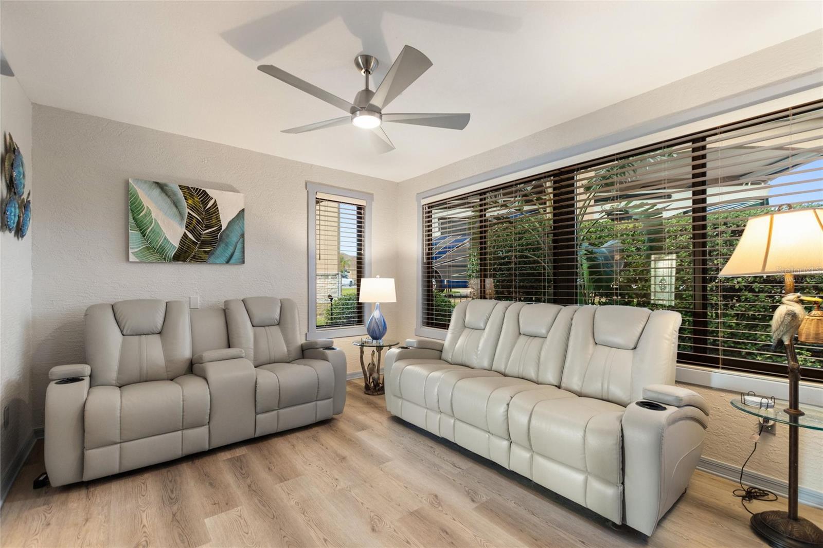 Image 18 of 57 For 561 Meandering Way