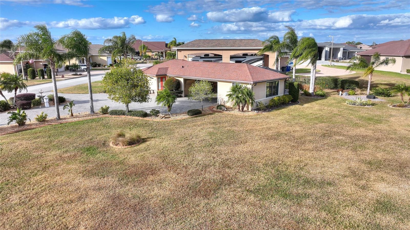 Image 9 of 57 For 561 Meandering Way