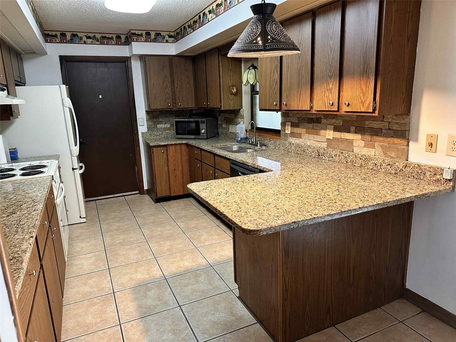 Listing photo id 0 for 2809 State Road 557