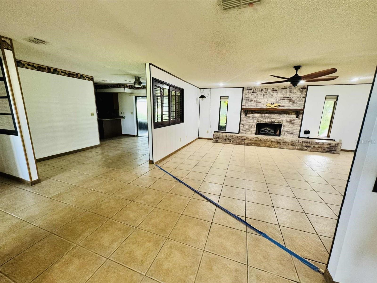 Listing photo id 1 for 2809 State Road 557