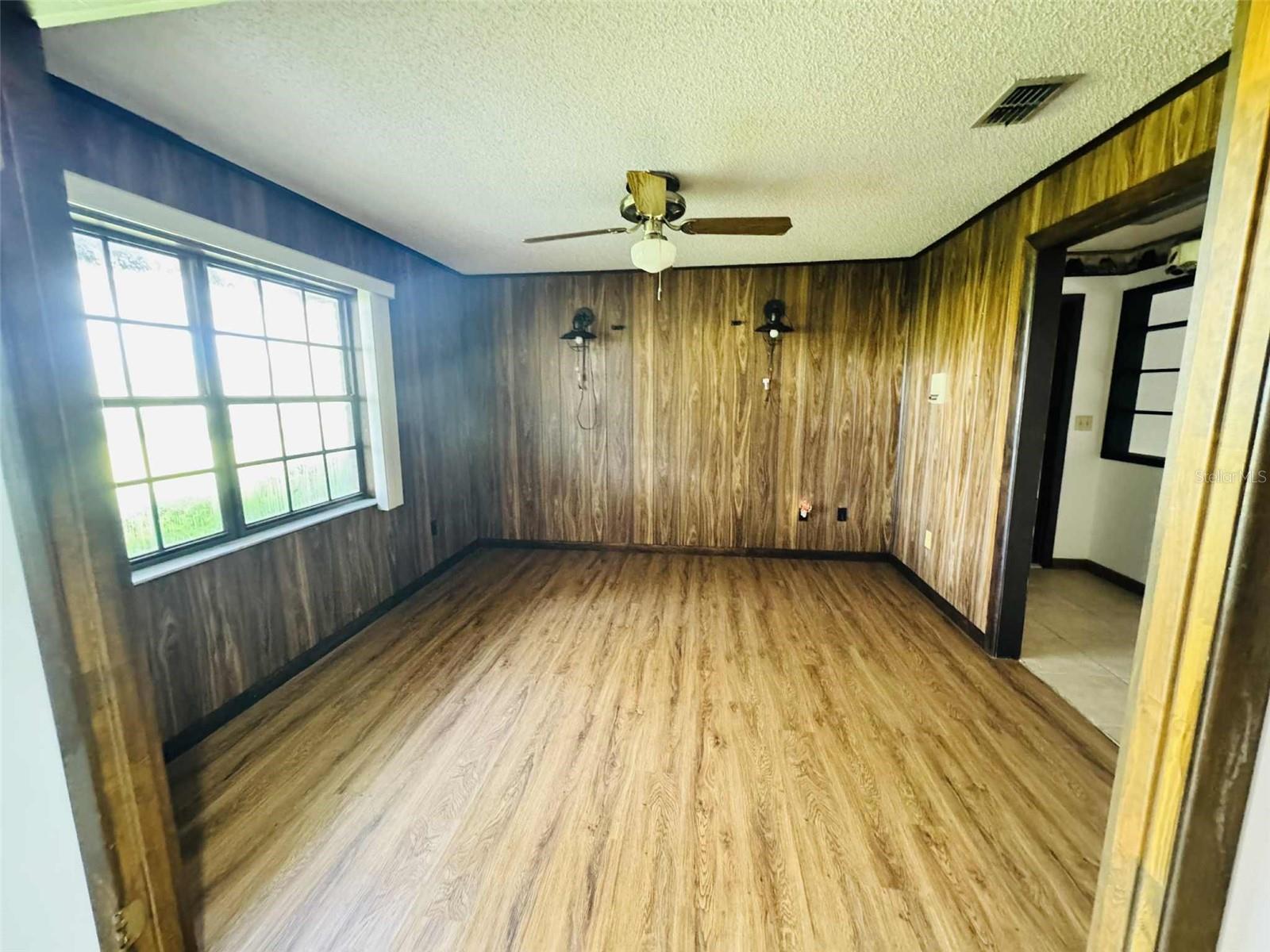 Listing photo id 3 for 2809 State Road 557