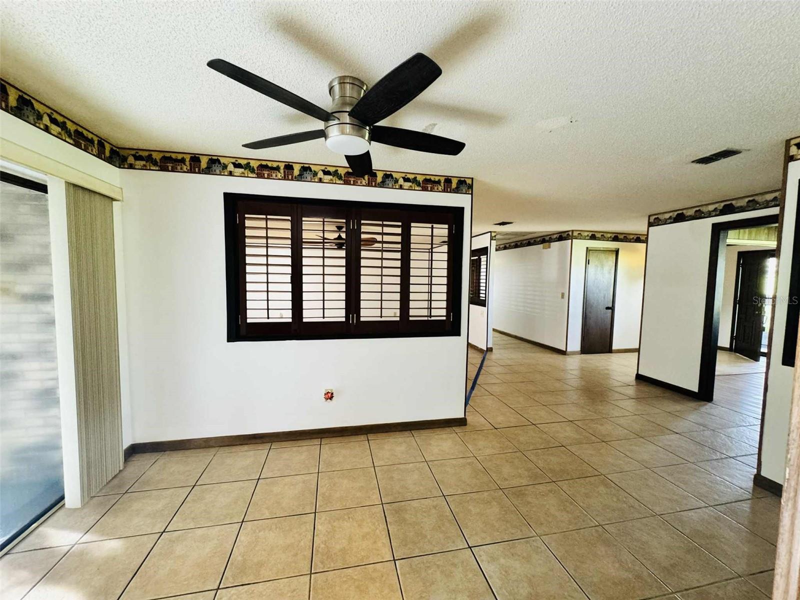 Listing photo id 4 for 2809 State Road 557