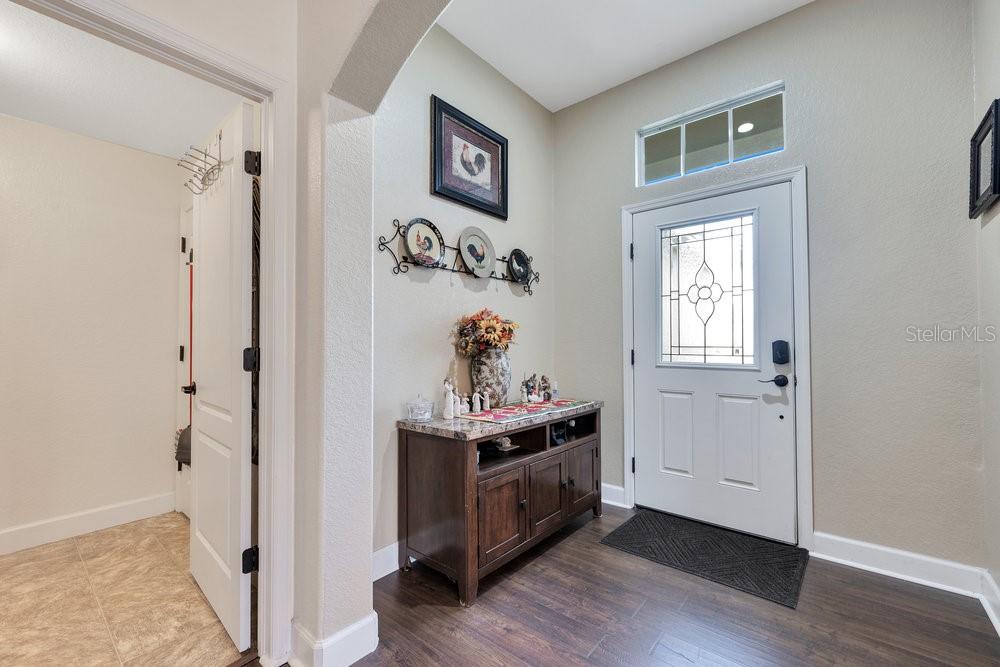 Image 6 of 36 For 6330 Silver Leaf Lane