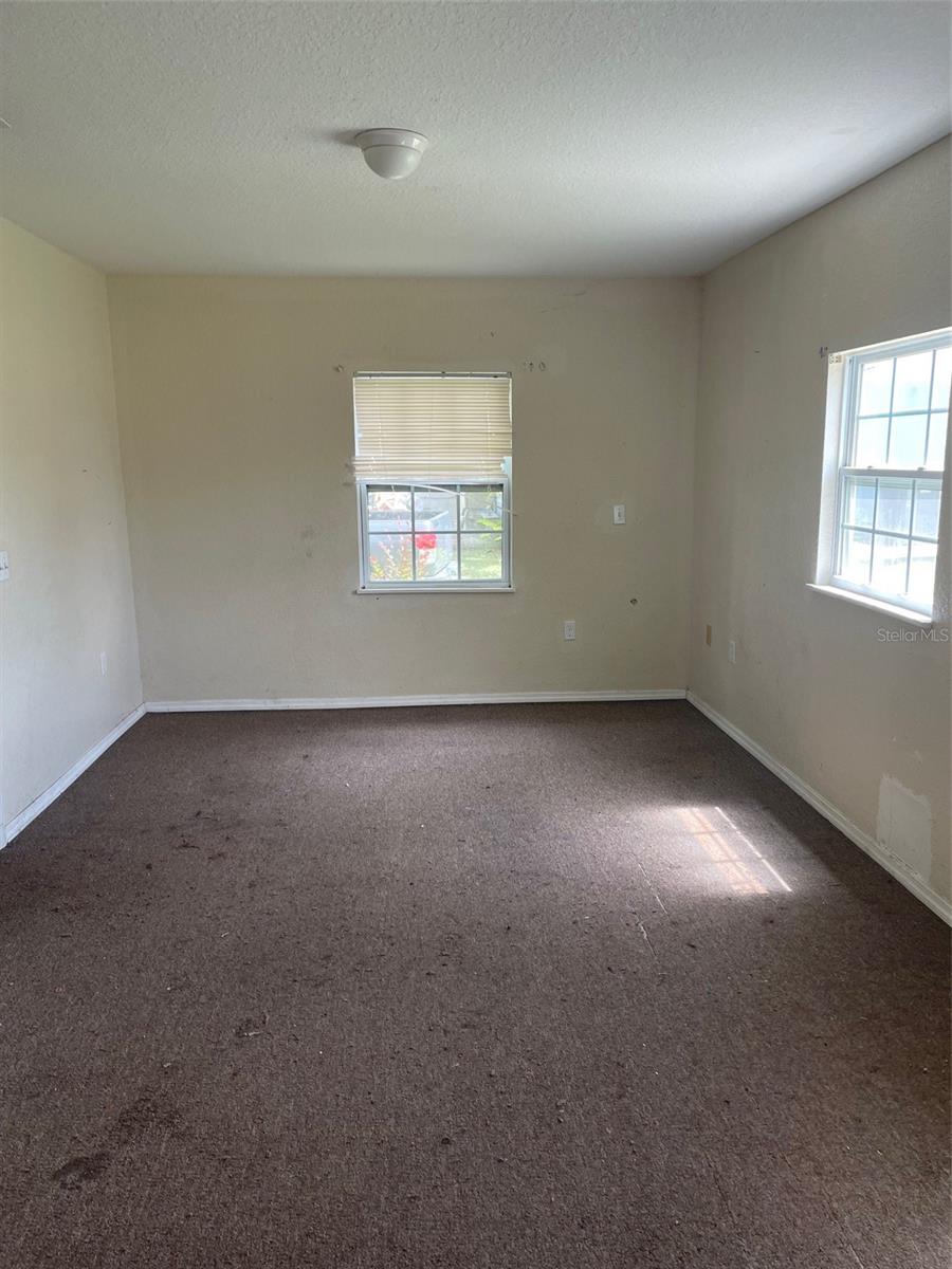 Image 7 of 16 For 217 Main Street