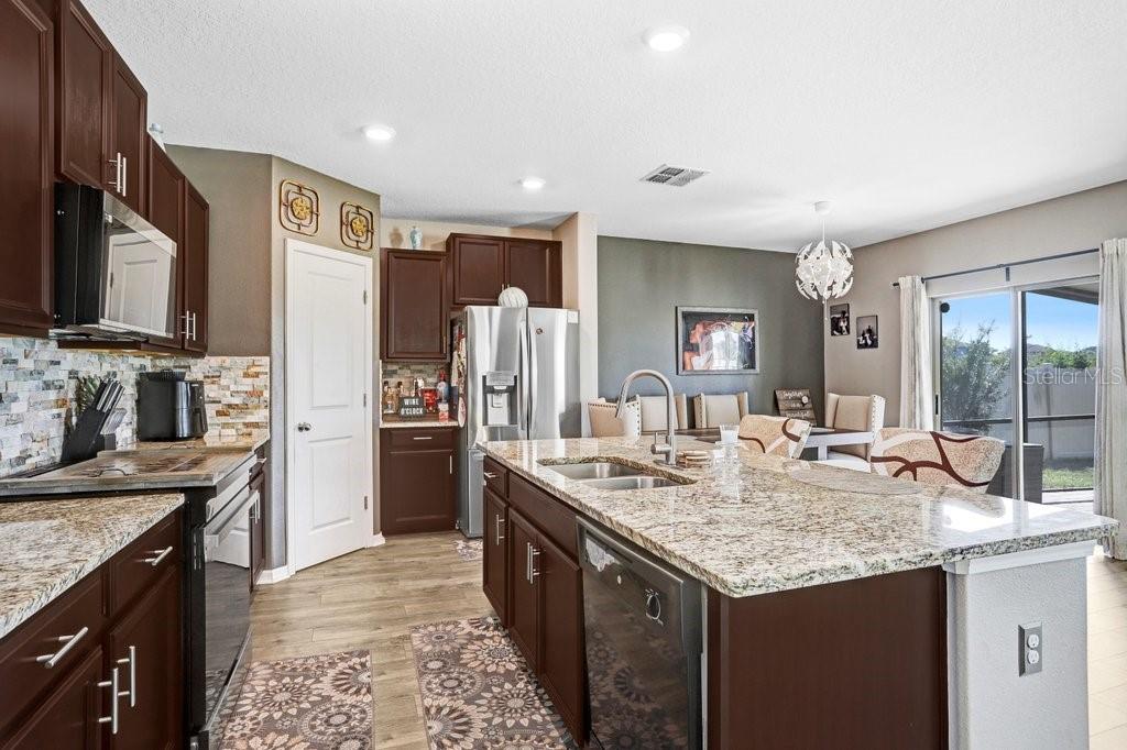 Image 11 of 42 For 15461 Broad Brush Drive