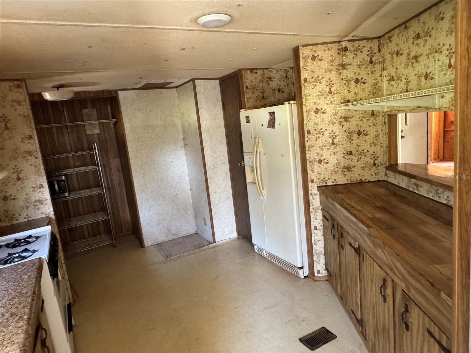 Image 7 of 79 For 6001 185th Road