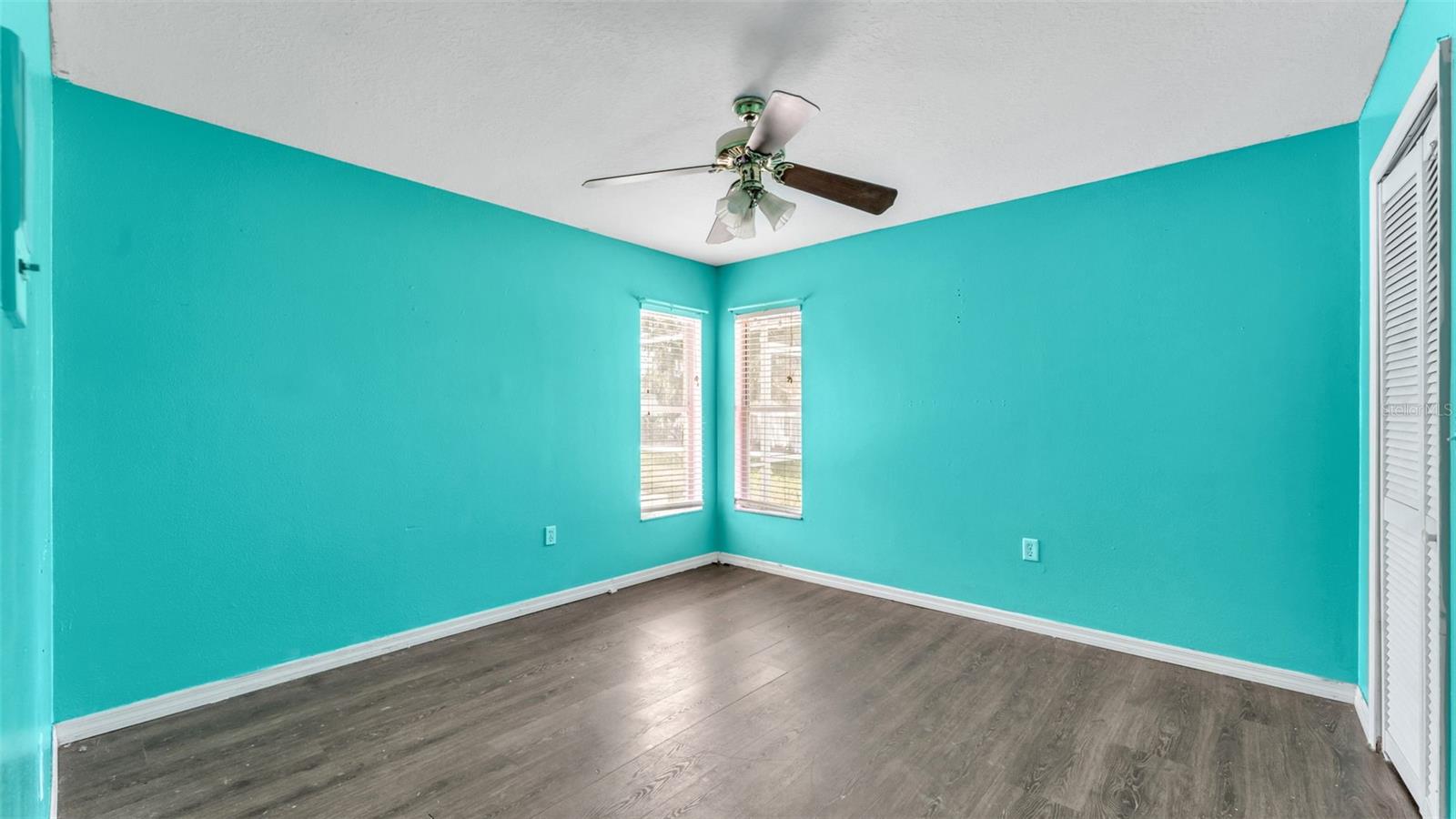 Image 14 of 61 For 1702 Sherwood Lakes Boulevard