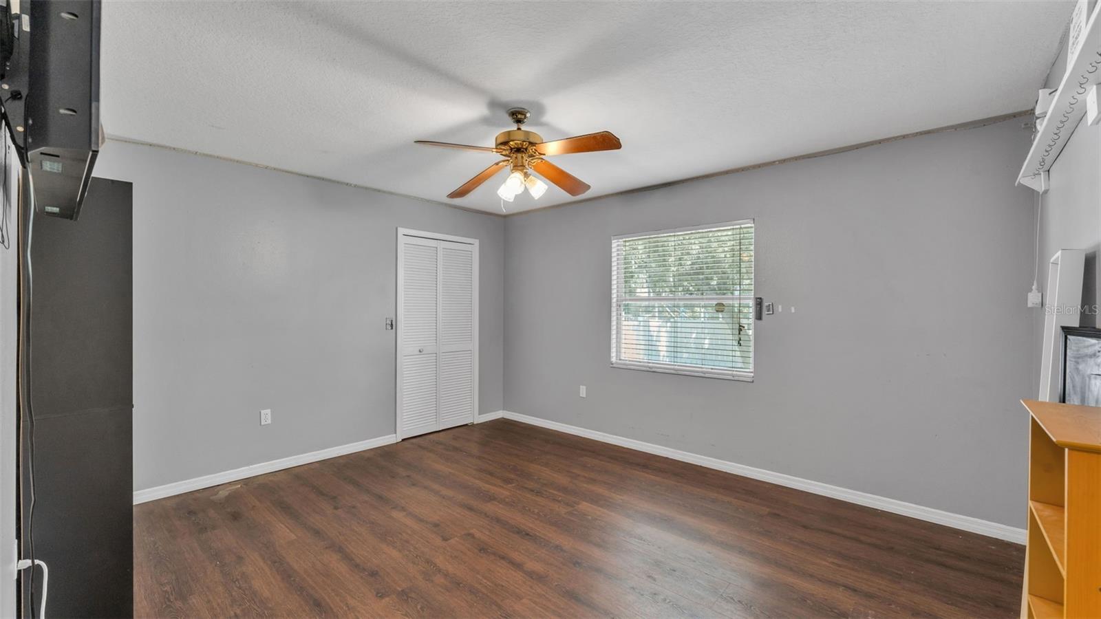 Image 15 of 61 For 1702 Sherwood Lakes Boulevard