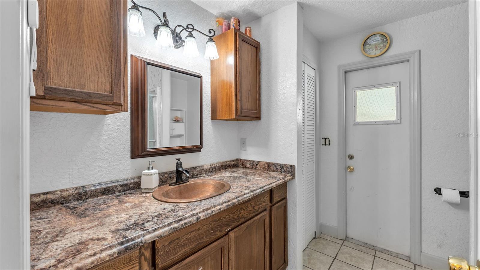 Image 16 of 61 For 1702 Sherwood Lakes Boulevard