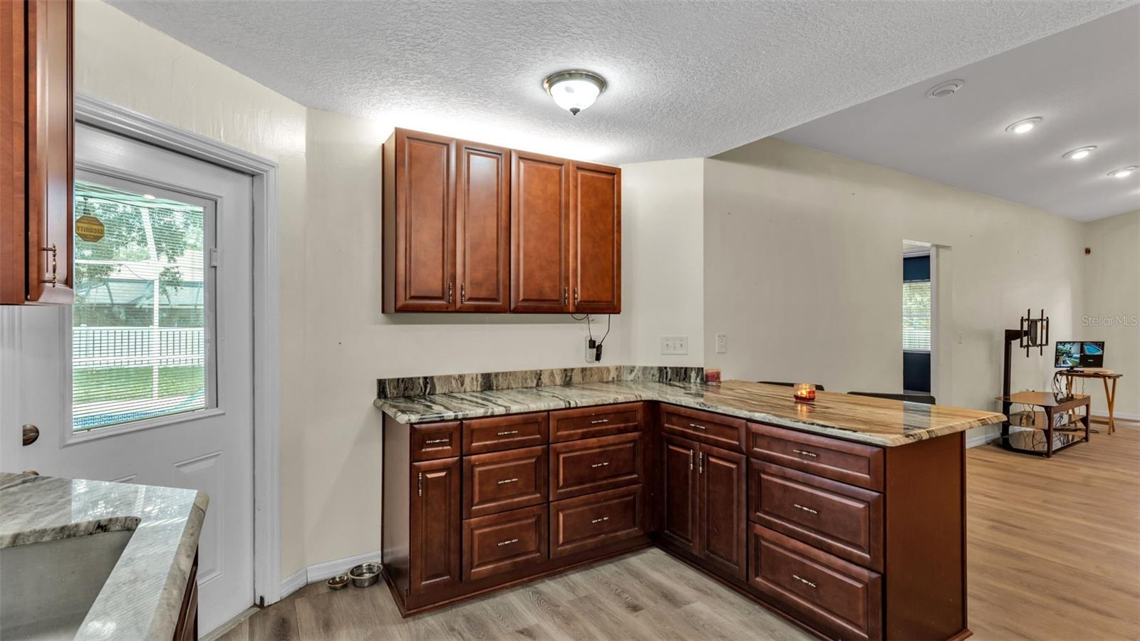 Image 25 of 61 For 1702 Sherwood Lakes Boulevard