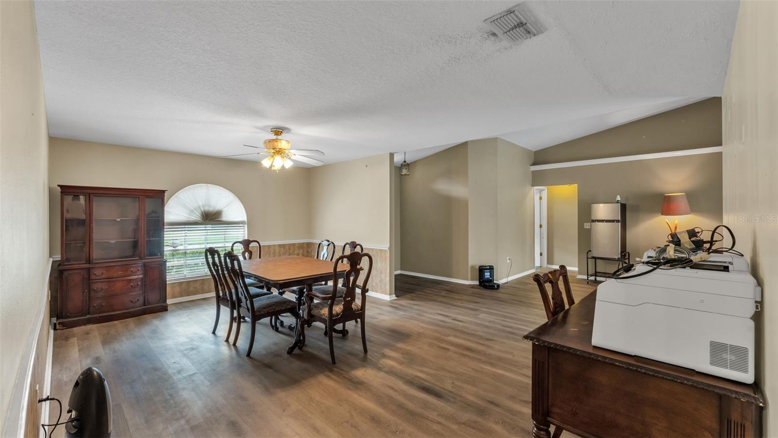 Image 31 of 61 For 1702 Sherwood Lakes Boulevard